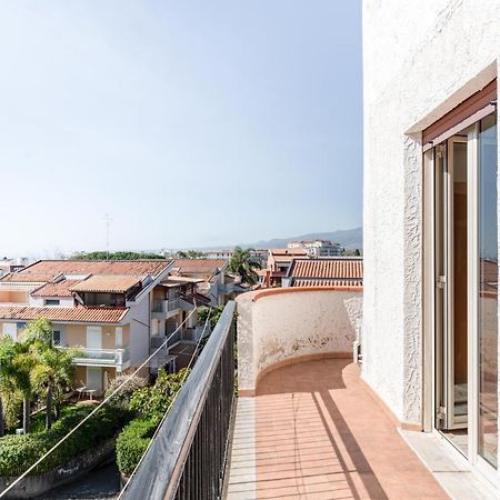 Giardini Naxos Apartment With Terrace Near The Sea Εξωτερικό φωτογραφία