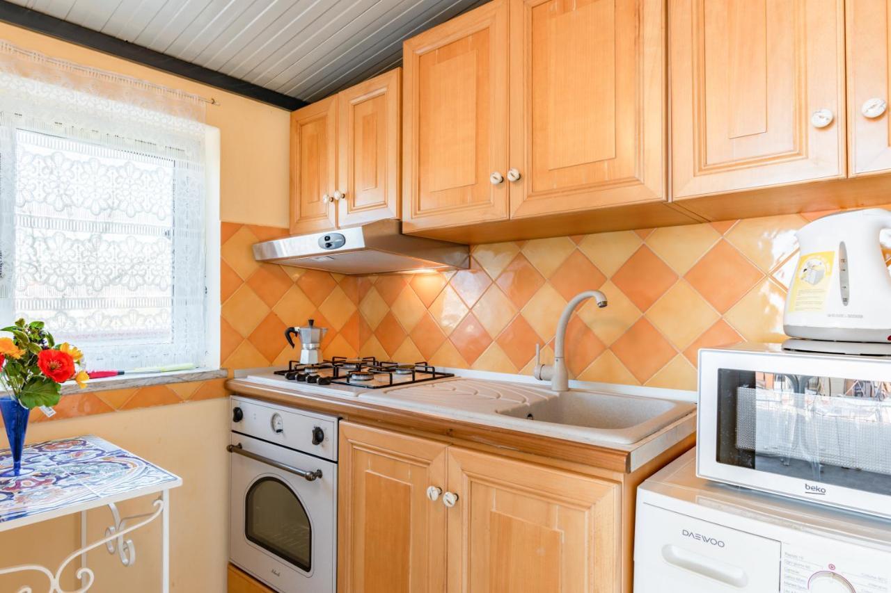 Giardini Naxos Apartment With Terrace Near The Sea Εξωτερικό φωτογραφία
