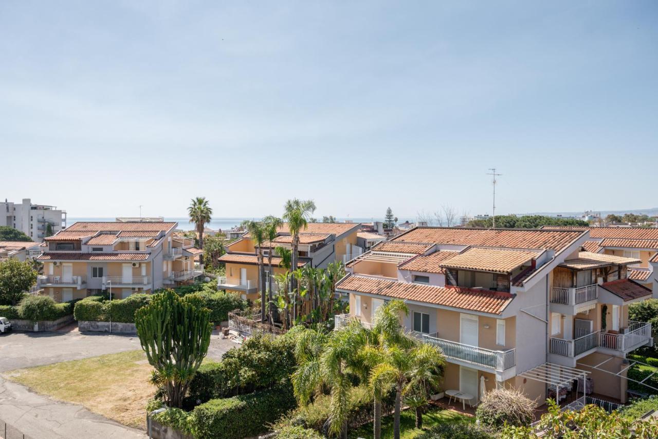 Giardini Naxos Apartment With Terrace Near The Sea Εξωτερικό φωτογραφία